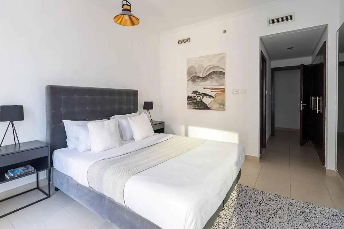 Apartment Frank Porter - Burj Views West Dubai